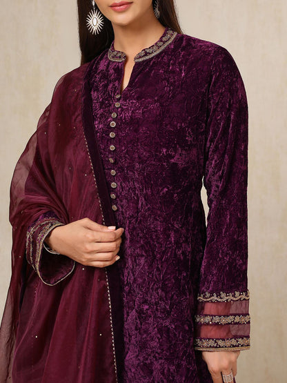 Dhiyona SO Women's Women Regular Beads and Stones Velvet Kurta with Palazzos & With Dupatta