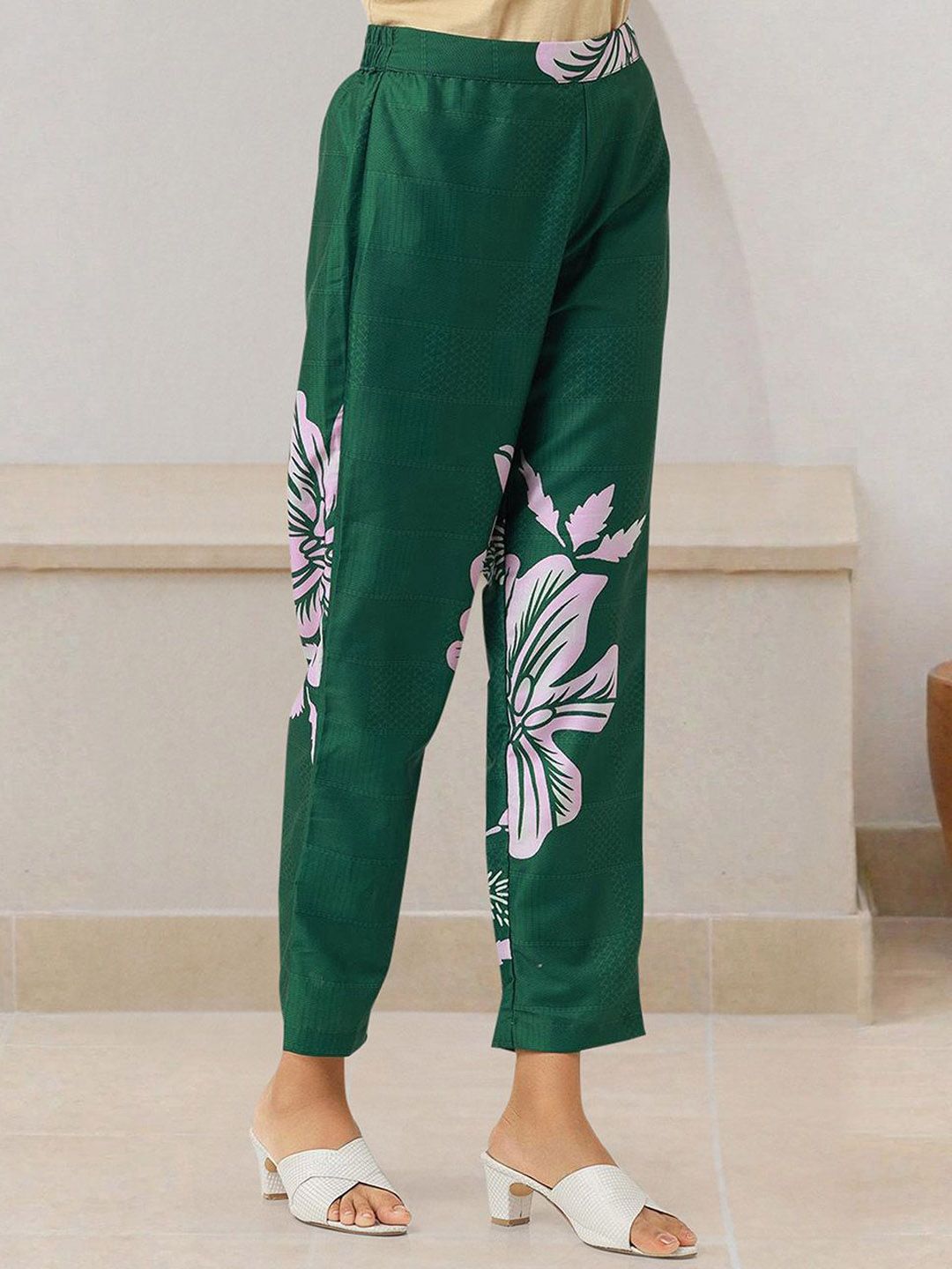 Dhiyona IS Women's Women Printed Regular Kurta with Trousers