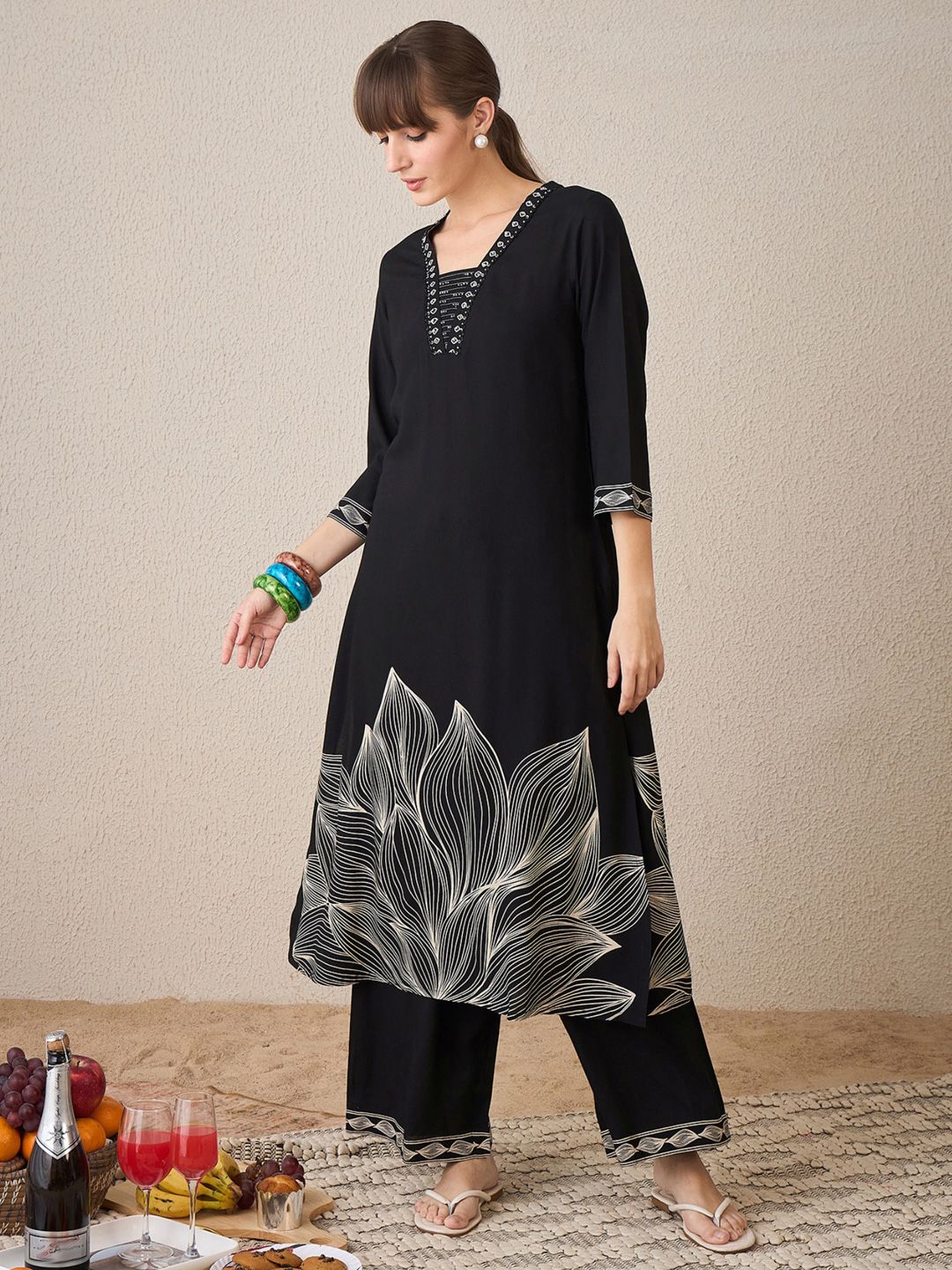 Floral Printed V-Neck A-Line Kurta With Trousers