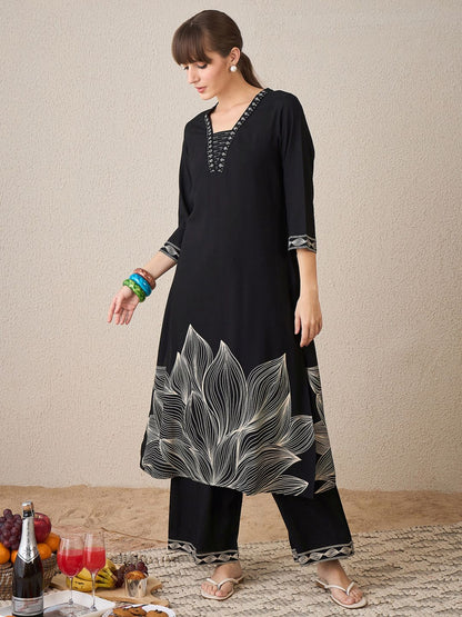 Floral Printed V-Neck A-Line Kurta With Trousers