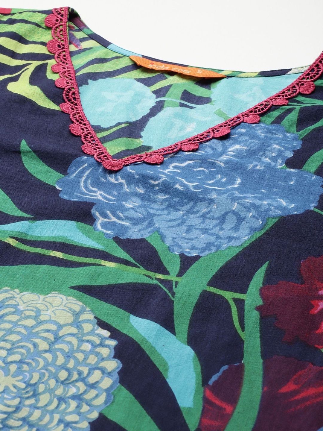 Women Floral Printed Regular Pure Cotton Kurta with Trousers