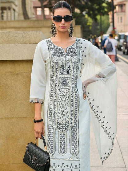 Women Floral Embroidered Kurta with Trousers & Dupatta