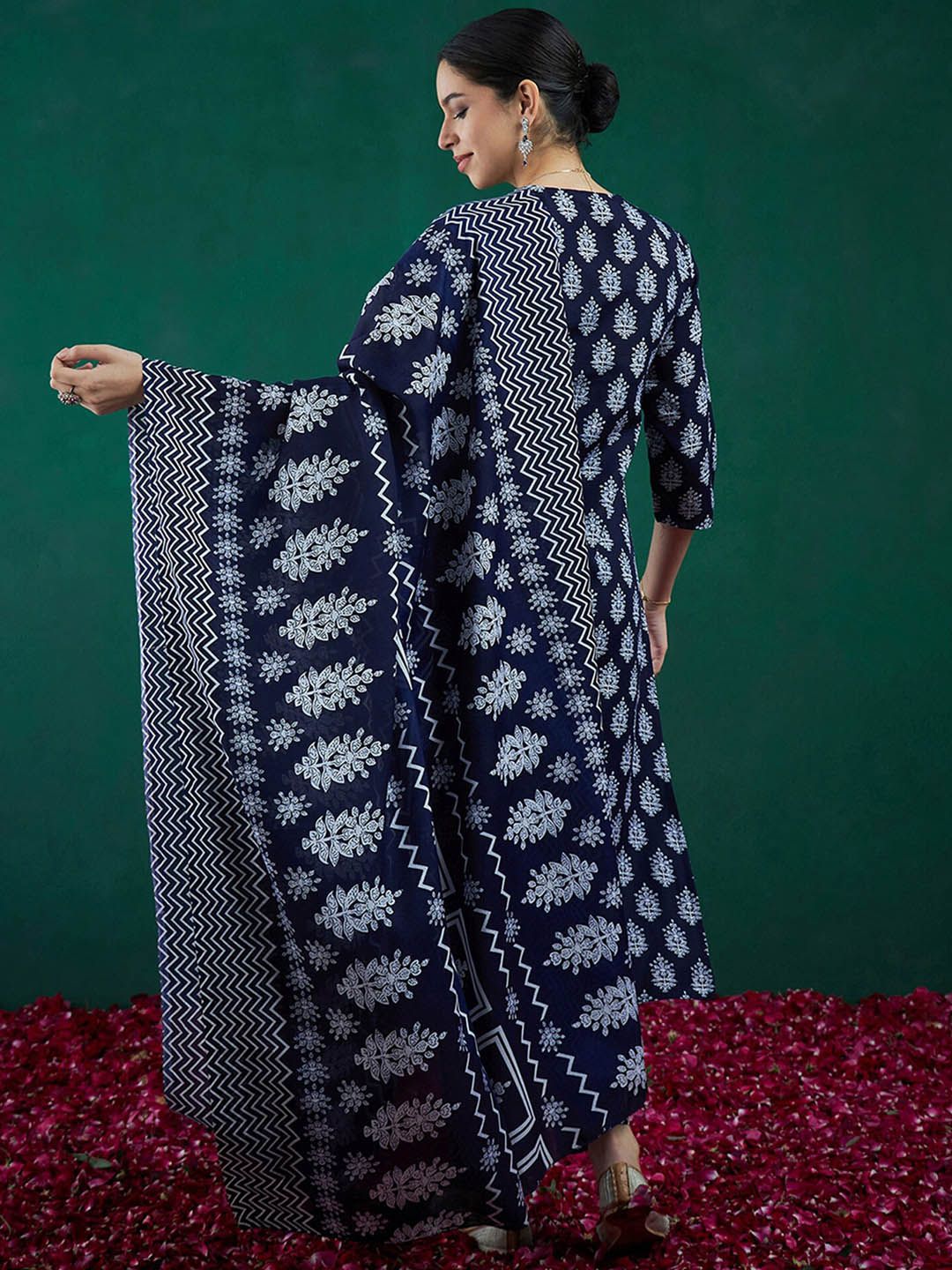 Dhiyona IE Ethnic Motifs Printed Thread Work Straight Kurta With Trousers & Dupatta