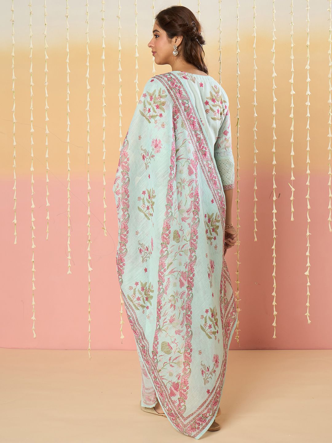 Women Floral Printed Regular Kurta with Trousers & Dupatta