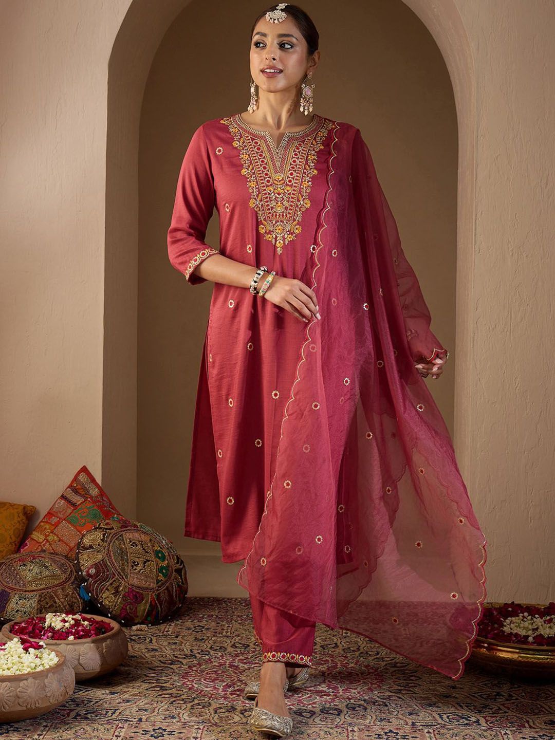 Women Floral Embroidered Regular Kurta with Trousers & With Dupatta