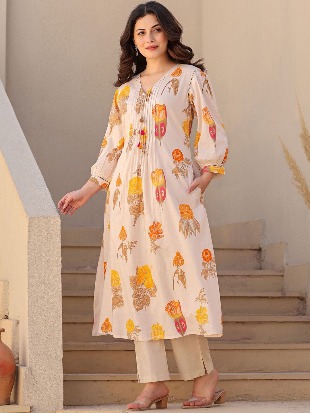 Floral Printed V-Neck Pure Cotton Straight Kurta With Trousers