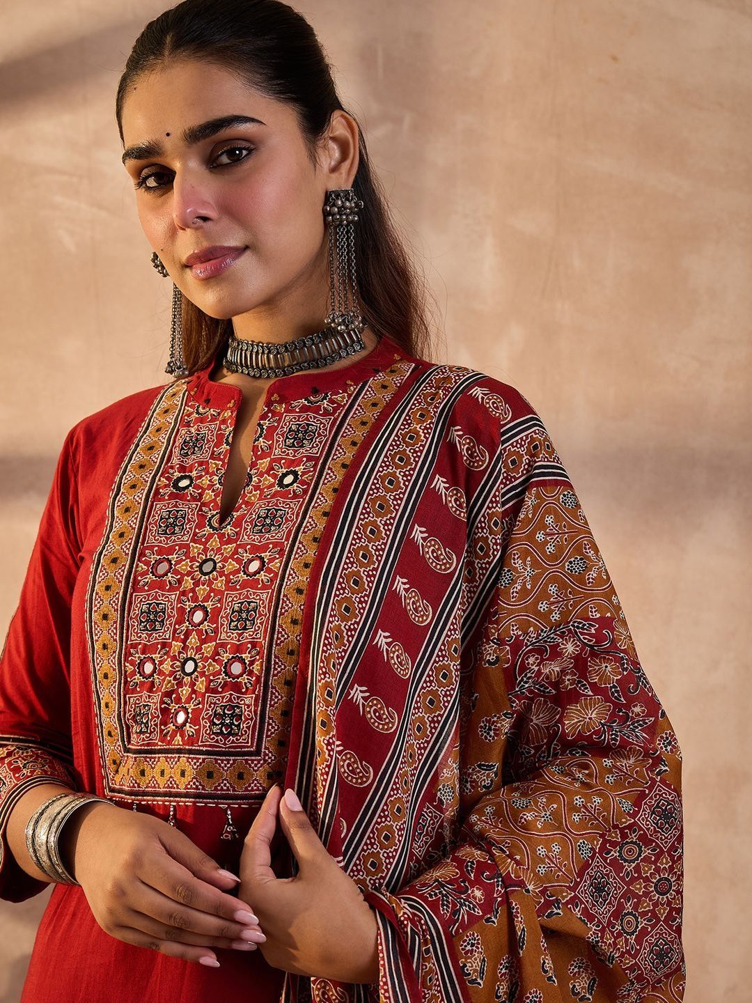 Women Ethnic Motifs Embroidered Beads and Stones Pure Cotton Kurta with Trousers