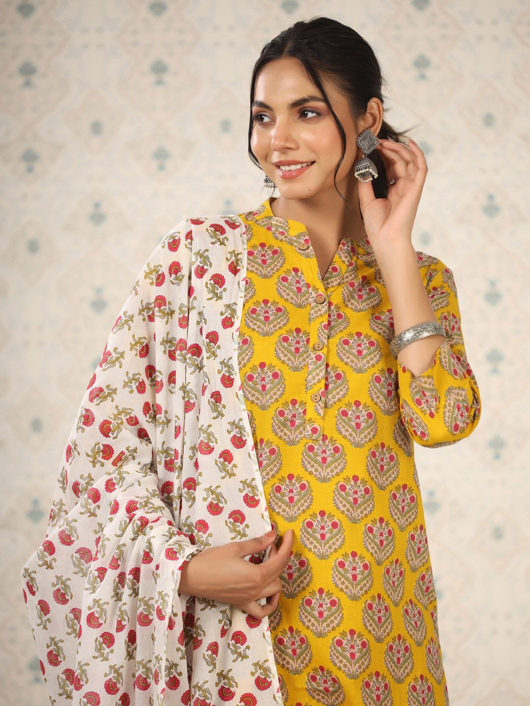 Dhiyona OD  Mandarin Collar Floral Printed Regular Pure Cotton Kurta Set