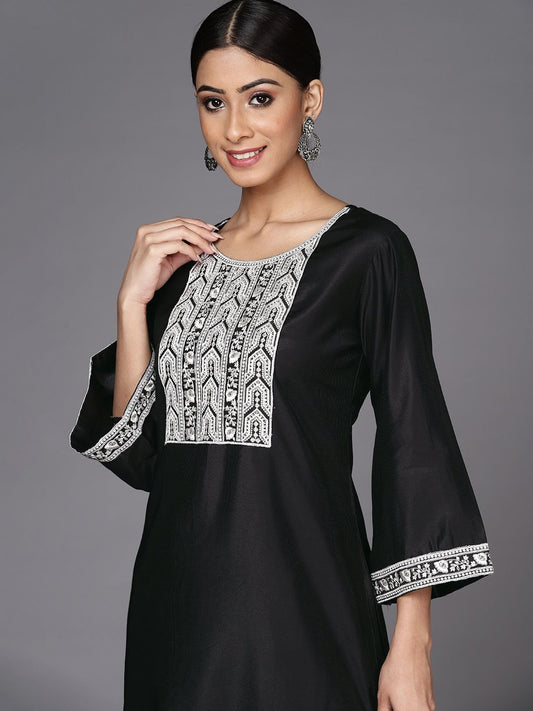 Dhiyona IE Women Black & White Floral Yoke Design Bell Sleeves Thread Work Liva Kurta