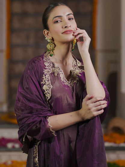Dhiyona IE Women Ethnic Motifs Embroidered Regular Liva Kurta with Trousers & With Dupatta