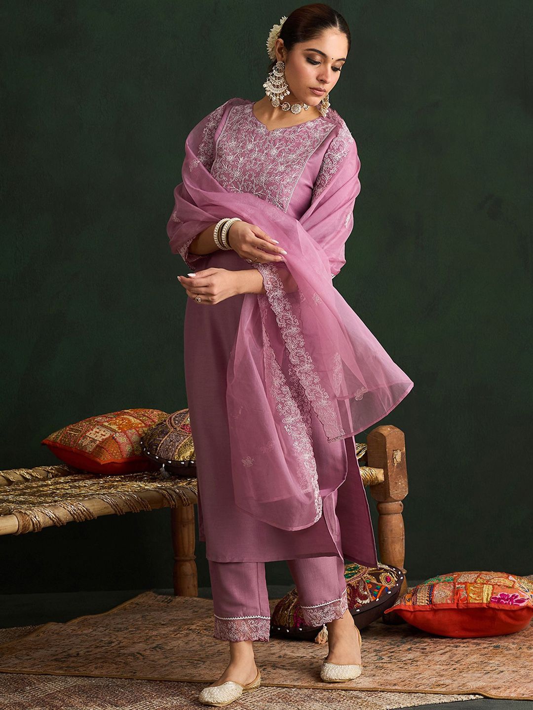 Dhiyona IE Women Floral Yoke Design Regular Thread Work Kurta with Trousers & With Dupatta