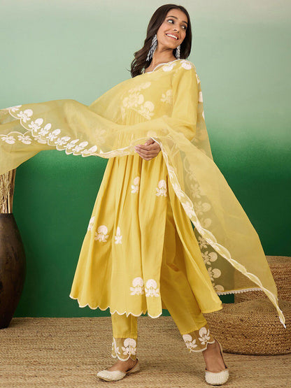 Dhiyona SN Women's Floral Embroidered V-Neck A-Line Kurta With Trouser & Dupatta