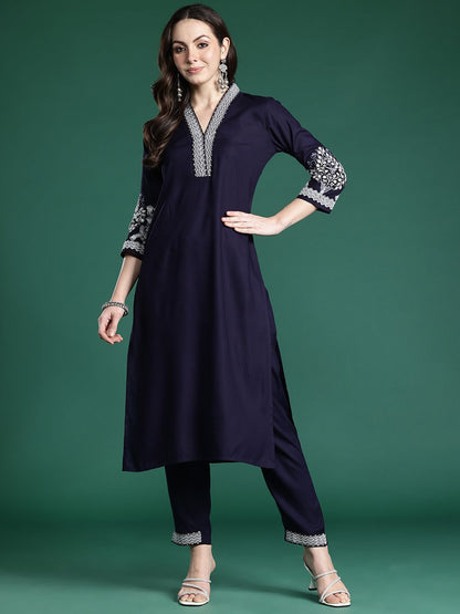 Dhiyona IE Floral Embroidered Sequinned Kurta with Trousers