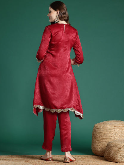 Dhiyona SN Women's Velvet Finish Embellished Kurta Set