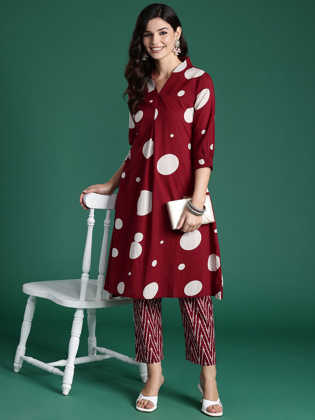 Women Printed Pleated Pure Cotton Kurta with Trousers