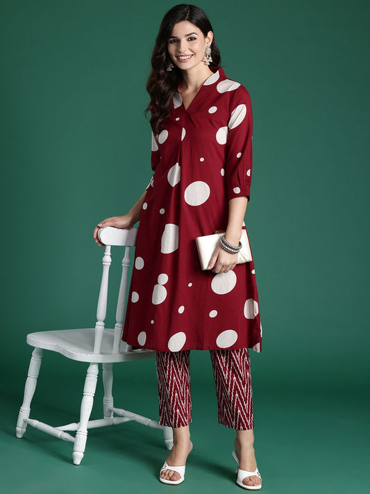 Women Printed Pleated Pure Cotton Kurta with Trousers