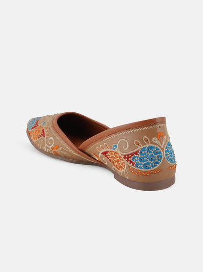 Dhiyona AK Embellished Mojaris