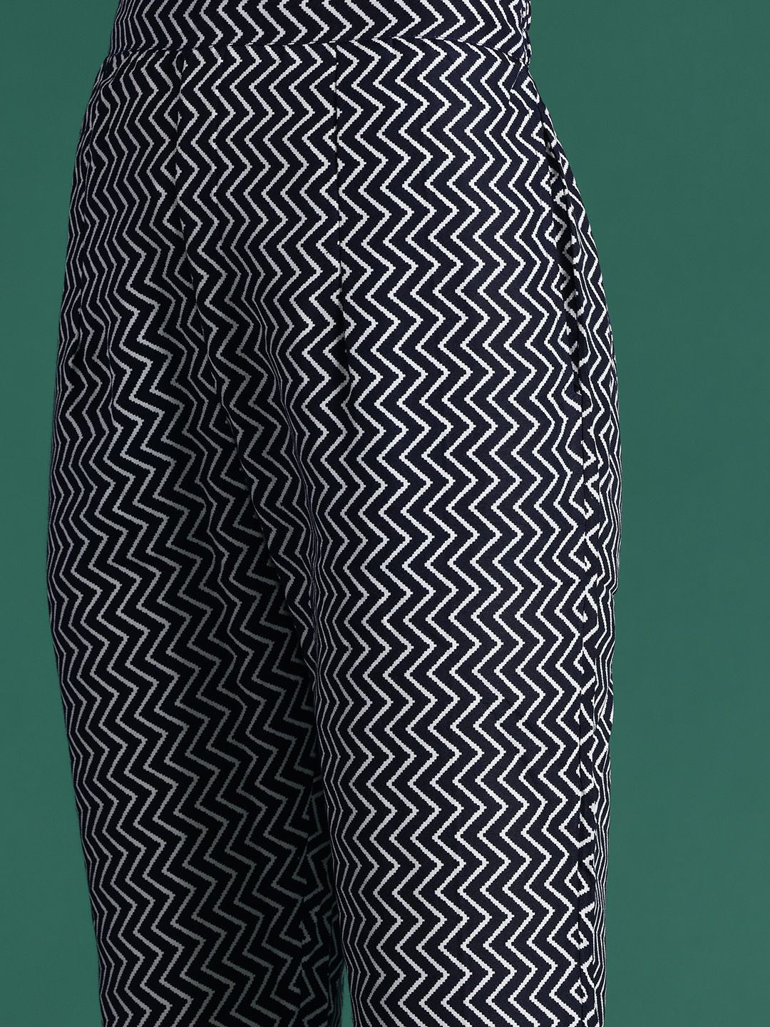 Dhiyona IE Ethnic Motifs Printed Thread Work Kurta with Trousers & With Dupatta