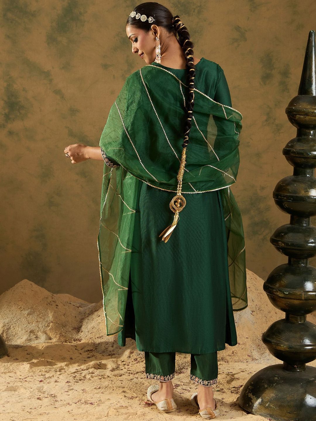 Dhiyona IE Women Floral Embroidered Empire Liva Kurta with Trousers & With Dupatta