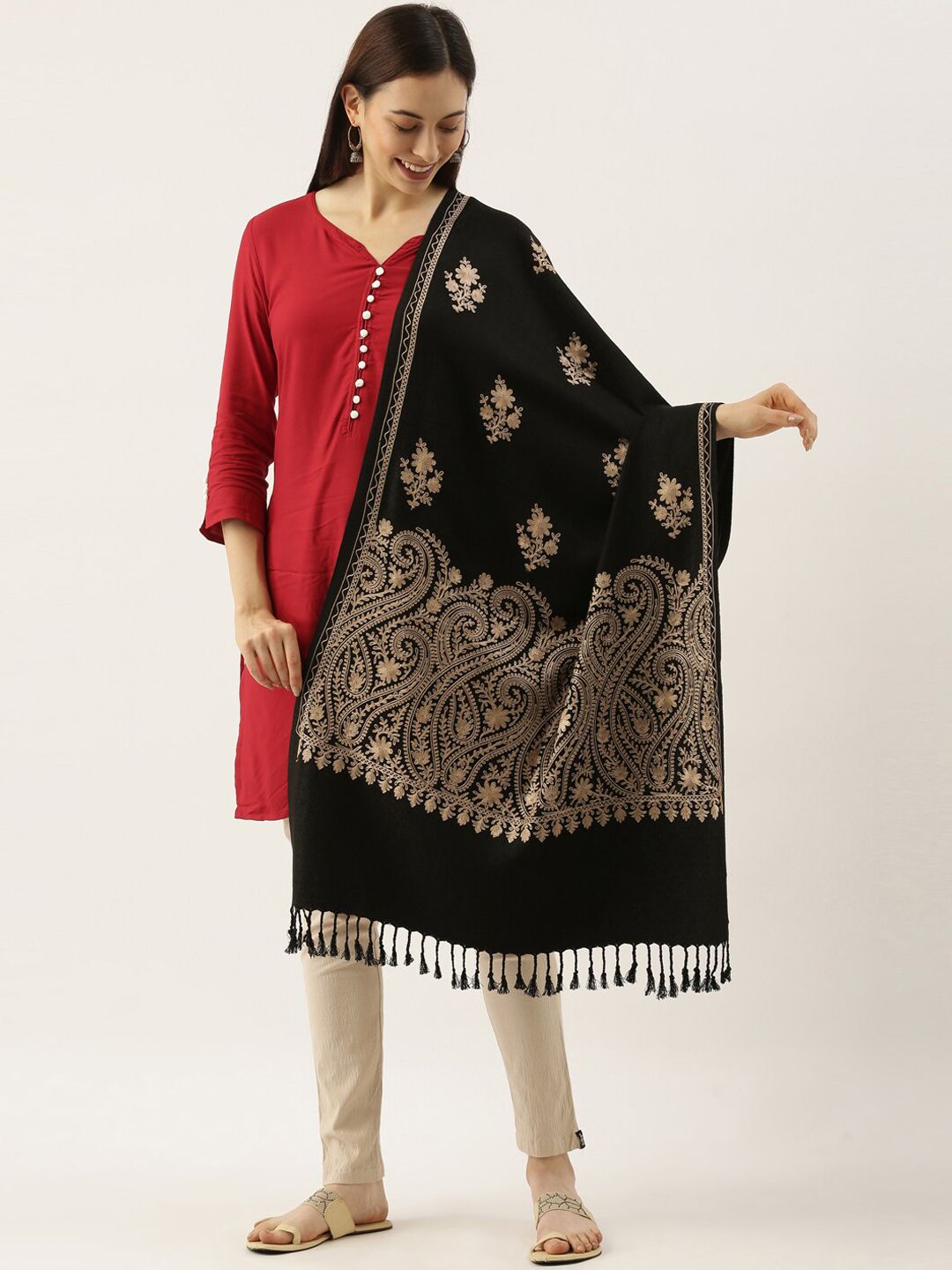 Dhiyona PA Women Black & Beige Aari Embroidered Shawl