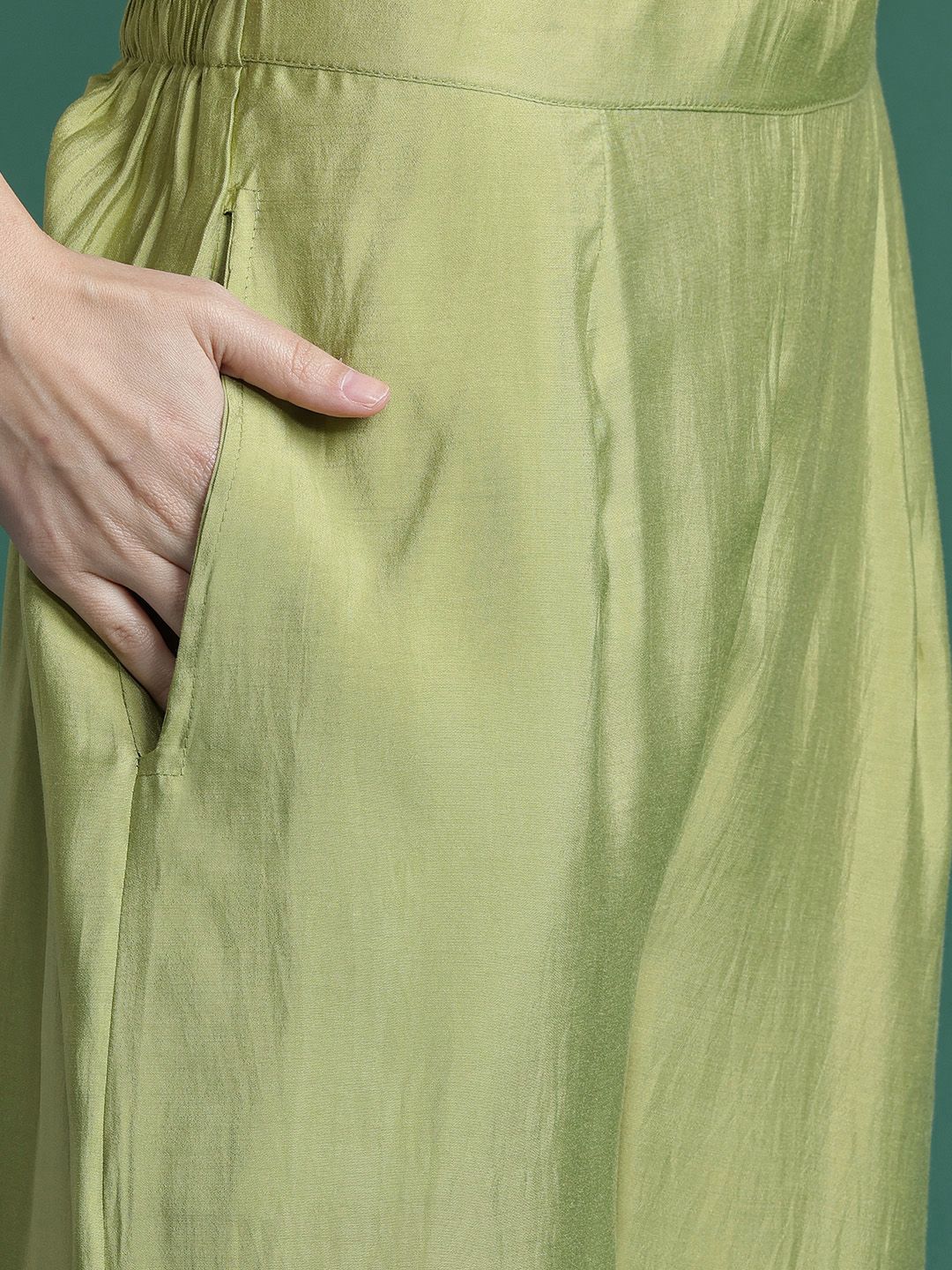 Floral Embroidered Thread Work Kurta with Trousers & With Dupatta