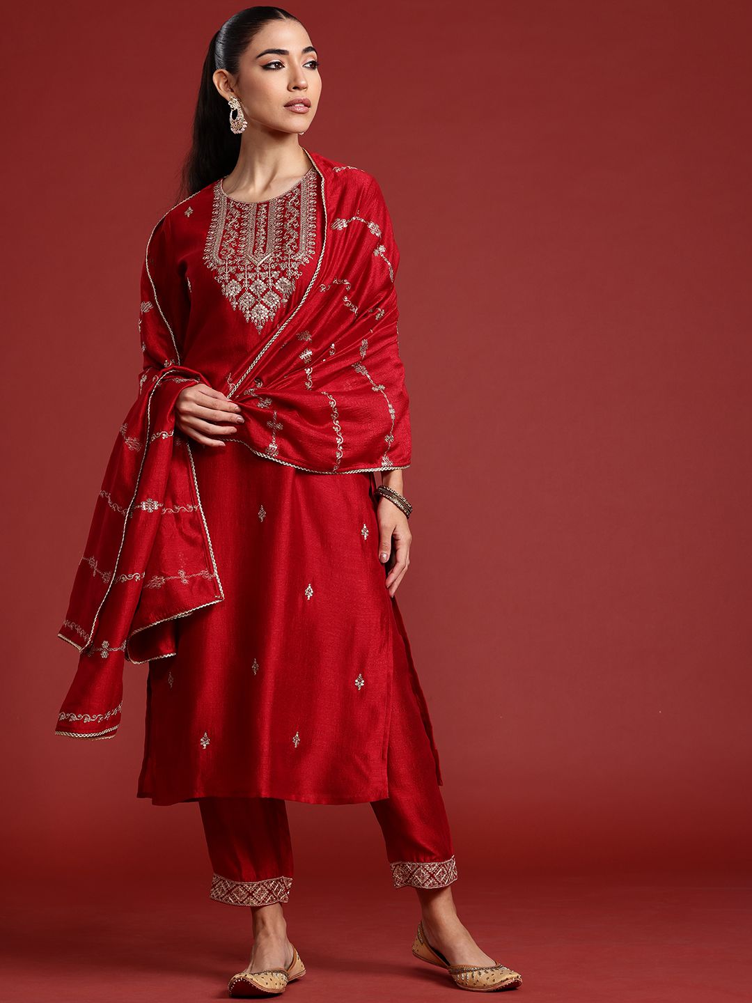 Dhiyona IE Ethnic Motifs Embroidered Sequinned Kurta With Trousers & Dupatta