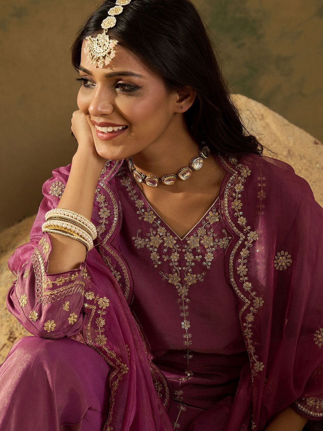 Dhiyona IE Women Floral Embroidered Regular Kurta with Trousers & With Dupatta