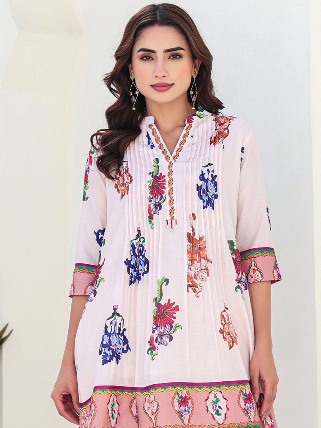 Floral Printed Mandarin Collar Pure Cotton Kurta With Trousers