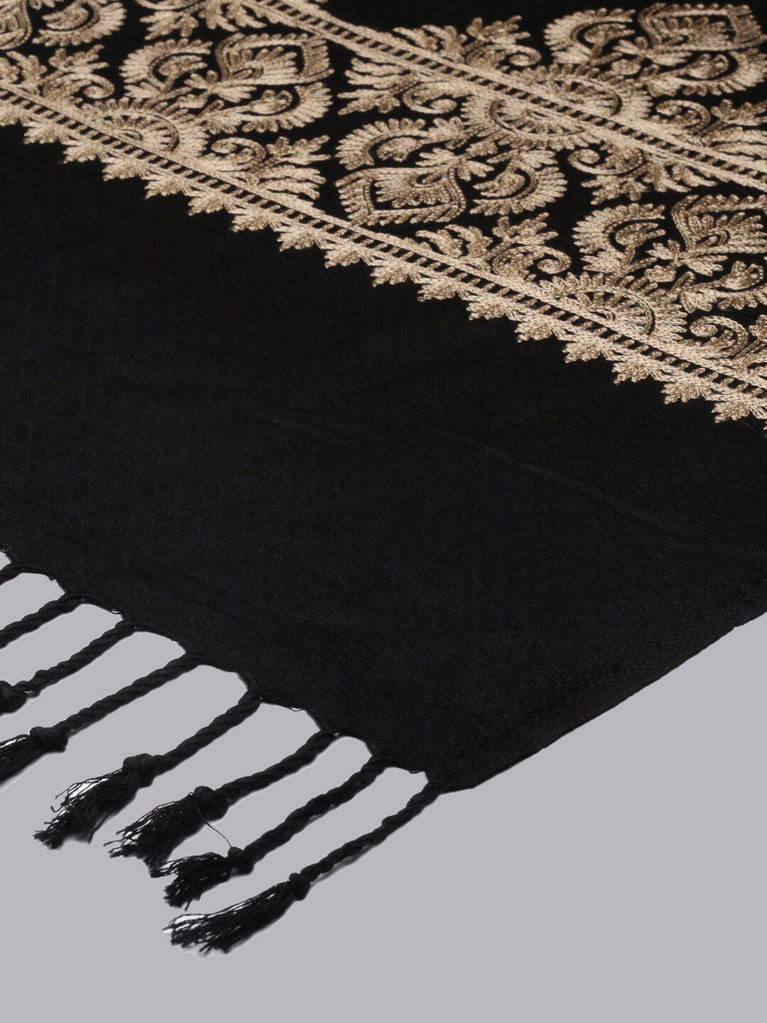 Dhiyona PA Women Black Aari Embroidered Shawl