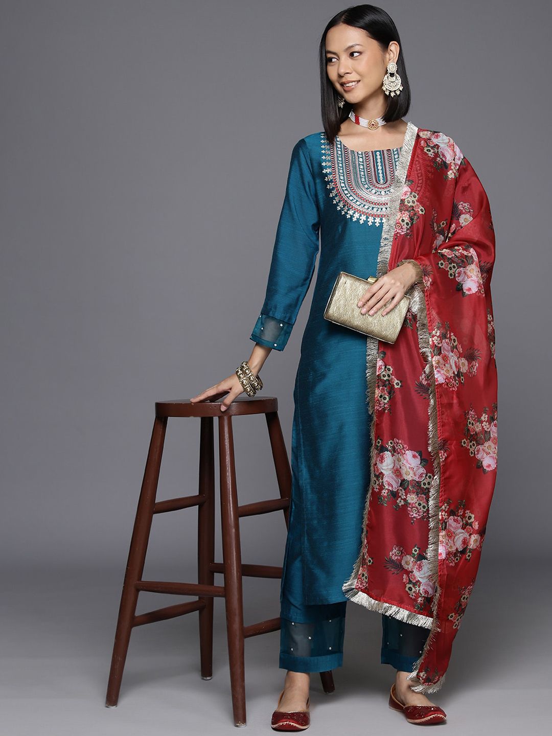 Dhiyona VA Women'sEthnic Motifs Yoke Design Sequinned Kurta with Trousers & With Dupatta
