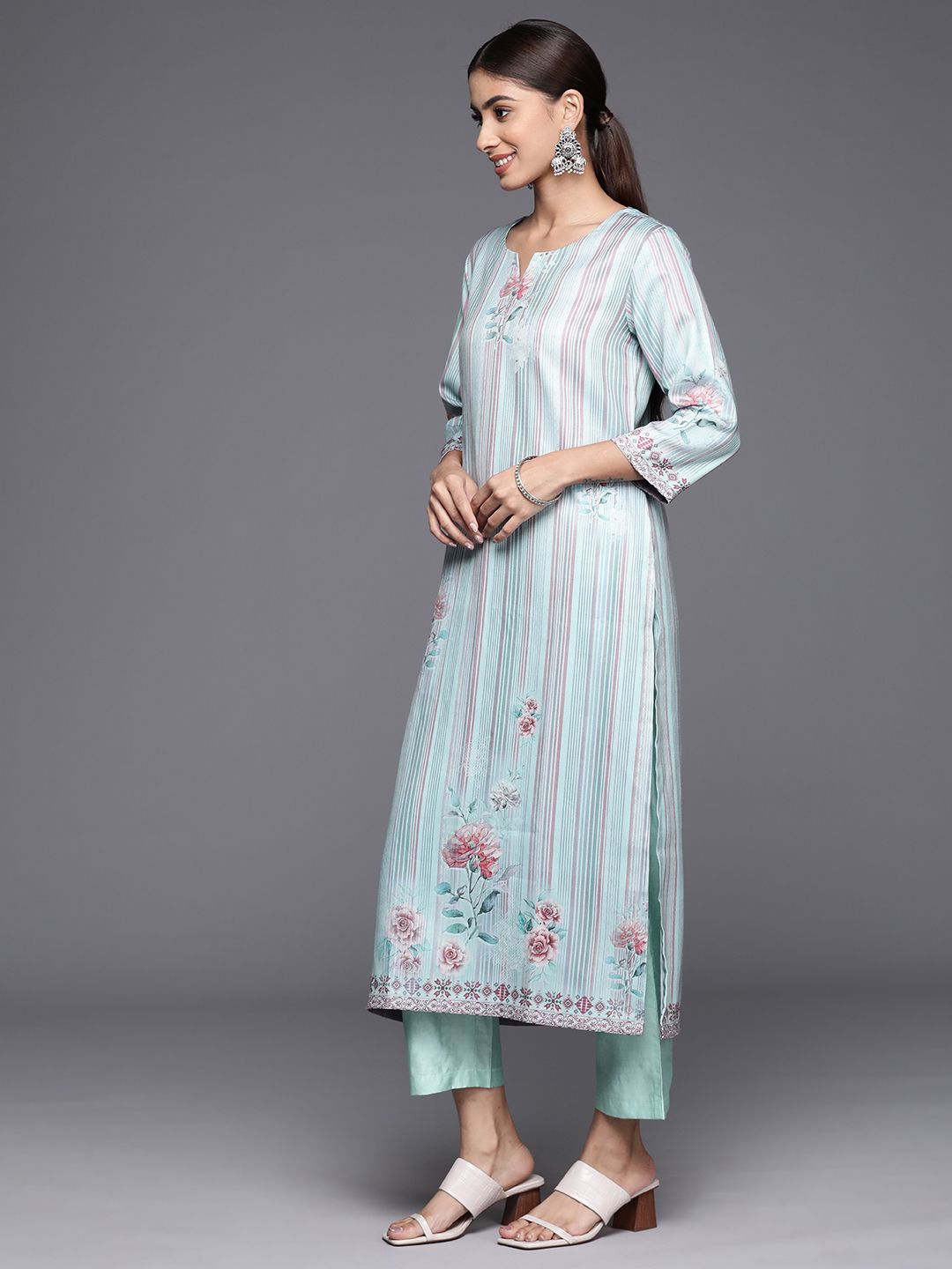 Dhiyona VA Women'sBlue Floral Printed & Striped Round Neck Straight Kurta with Trousers & Dupatta