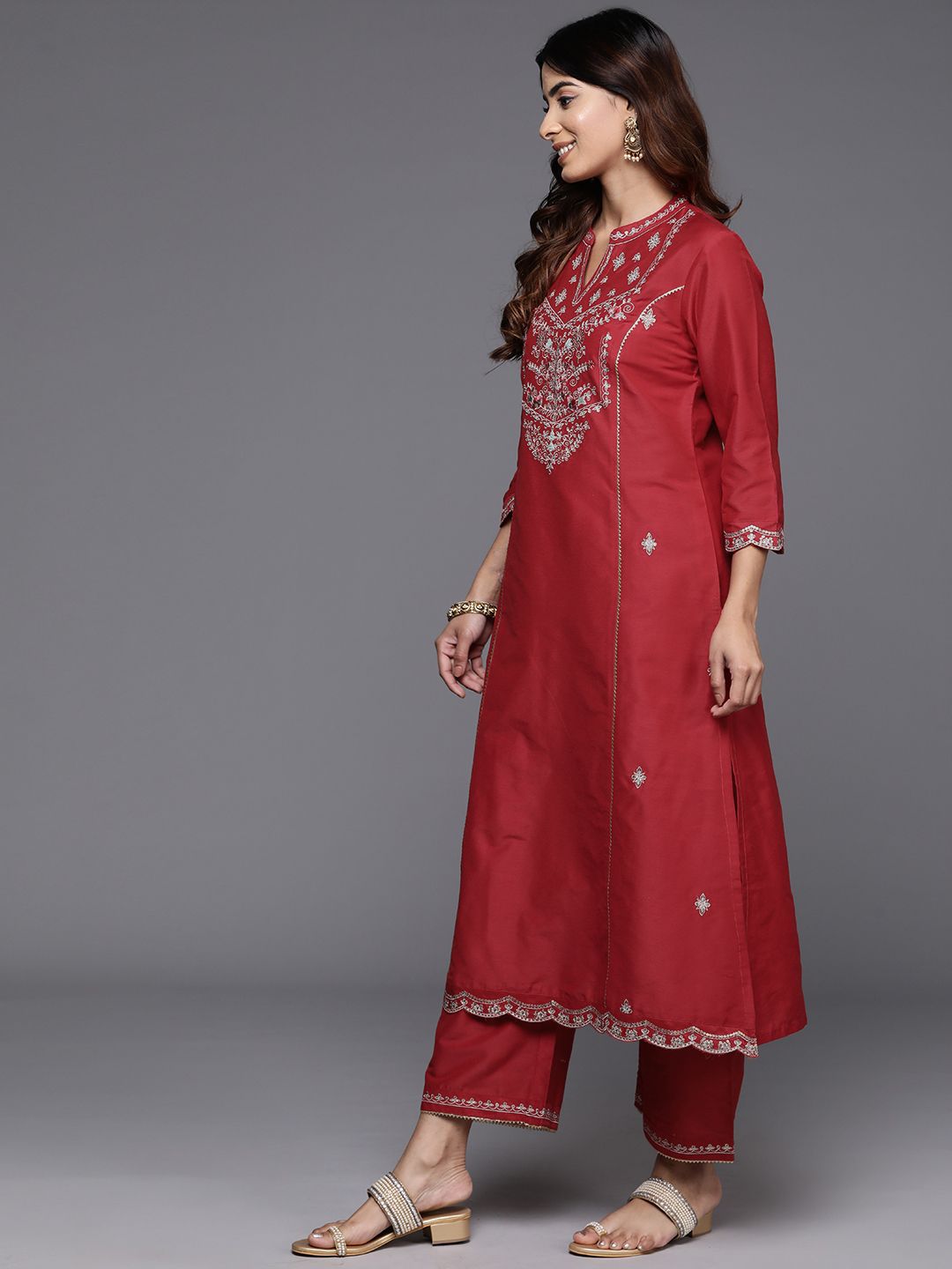 Dhiyona VA Women'sEmbroidered Mandarin Collar Straight Kurta & Trousers With Dupatta