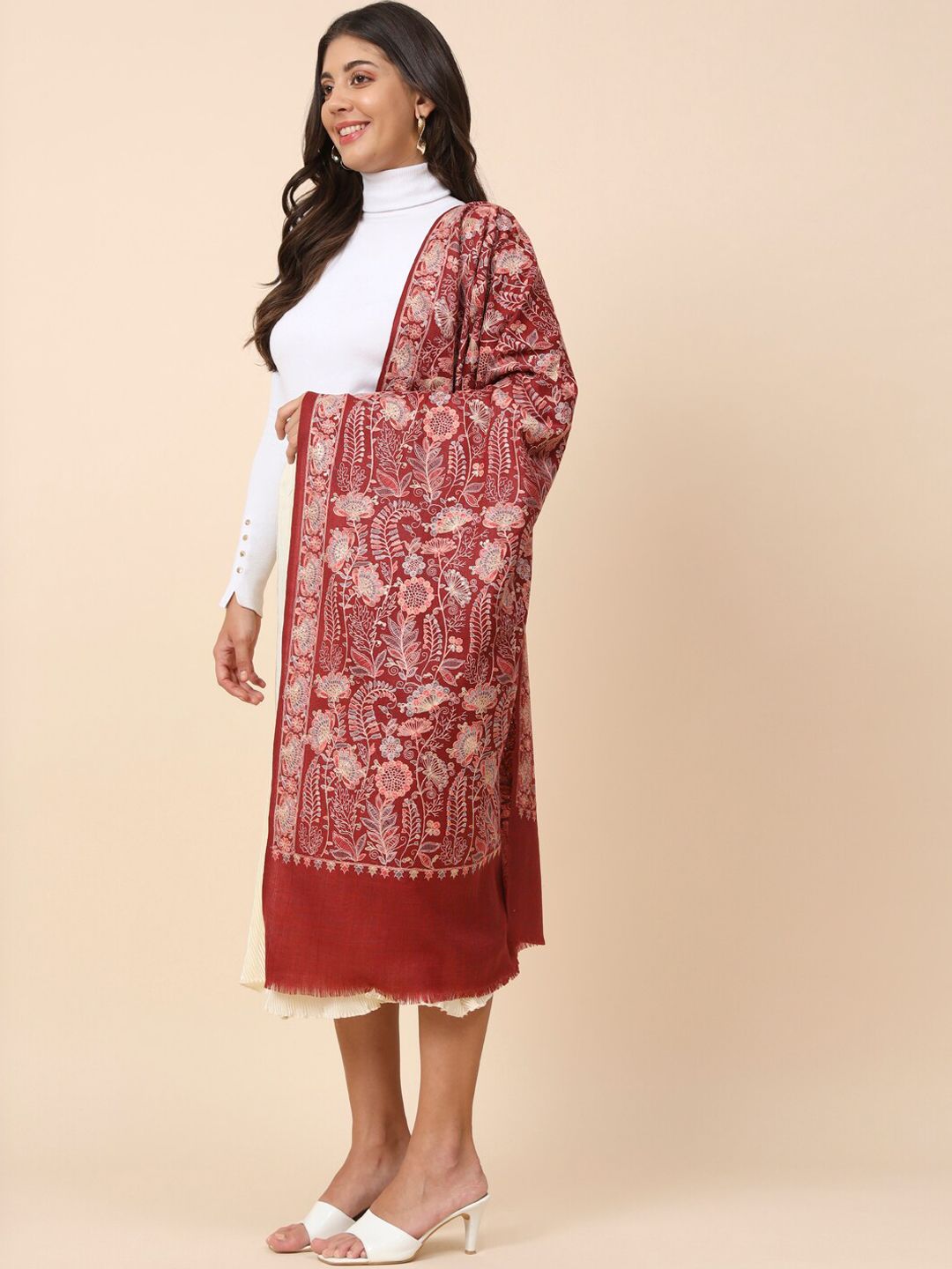 Dhiyona PA Floral Embroidered Woolen Shawl
