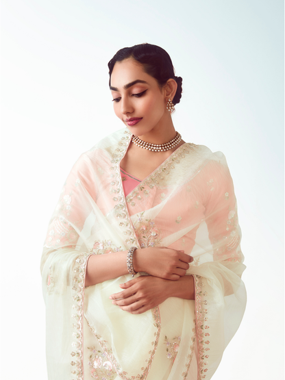 Dhiyona KM Women White Silk Saree