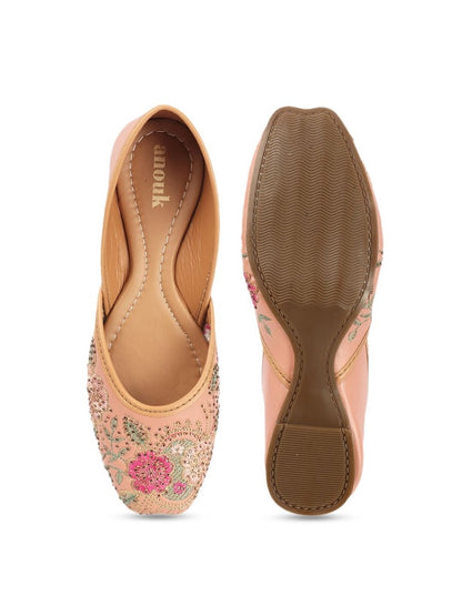 Dhiyona AK Embroidered Mojaris