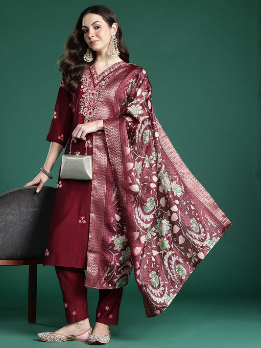 Dhiyona IE Women Floral Embroidered Thread Work Kurta With Trousers & Dupatta