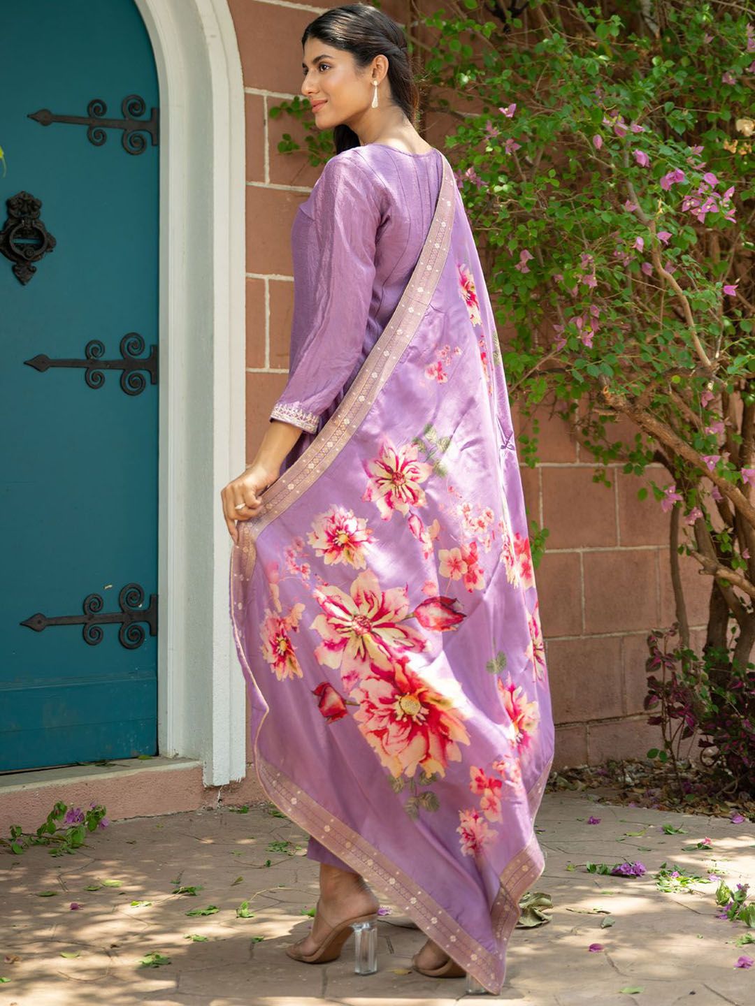 Women Floral Embroidered Regular Sequinned Kurta with Trousers & With Dupatta