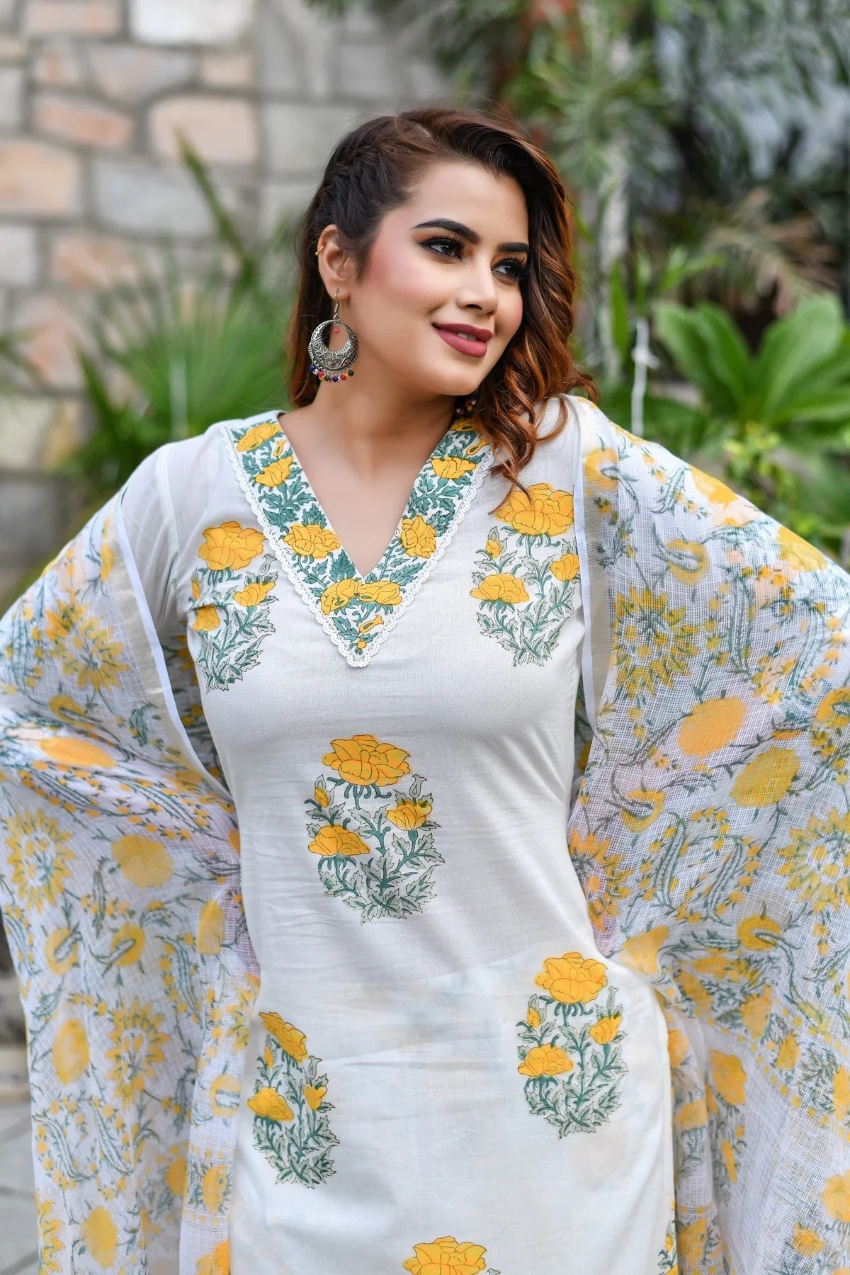 Women White Printed Pure Cotton Kurta, Pant And Dupatta Set