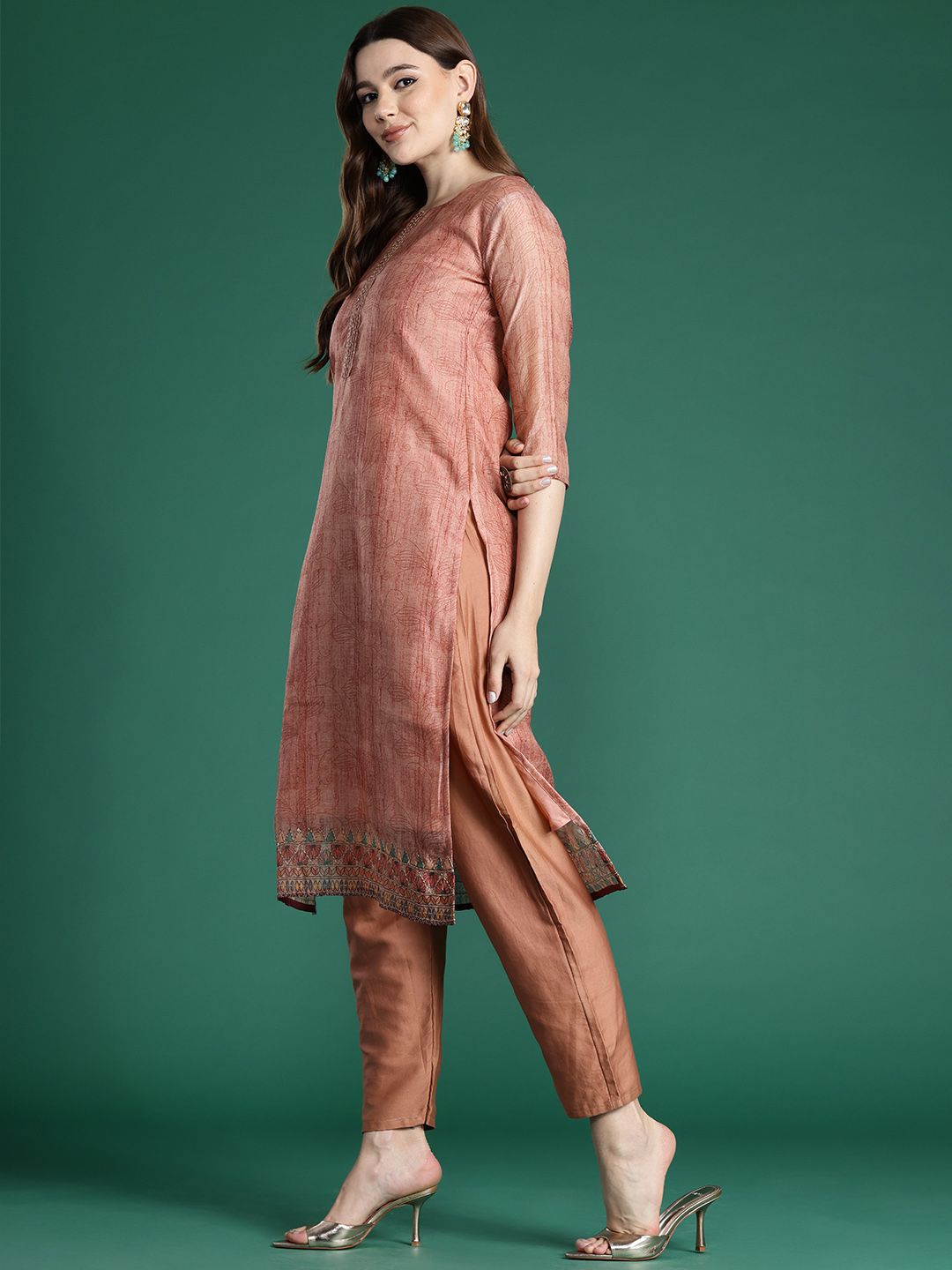 Dhiyona IE Ethnic Motifs Printed Thread Work Chanderi Silk Kurta With Trousers & Dupatta