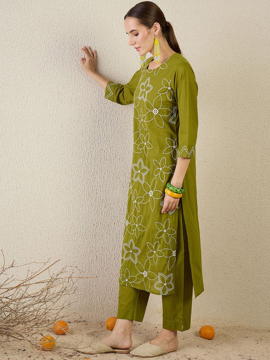 Dhiyona IE Embroidered Straight Tunic With Trousers Co-Ords