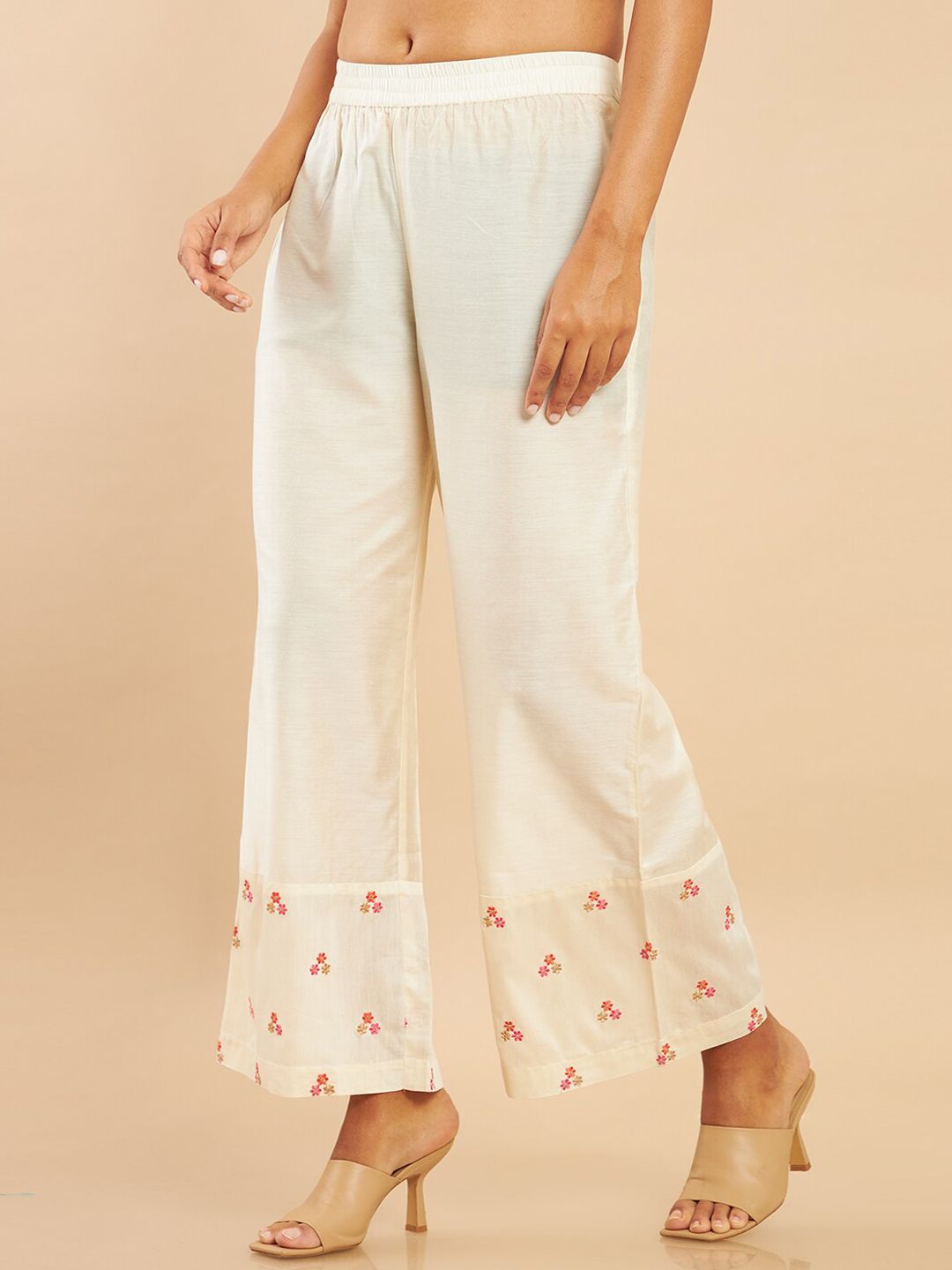 Dhiyona SO Women's Women Off-White Embroidered Panelled Pure Cotton Kurta with Trousers