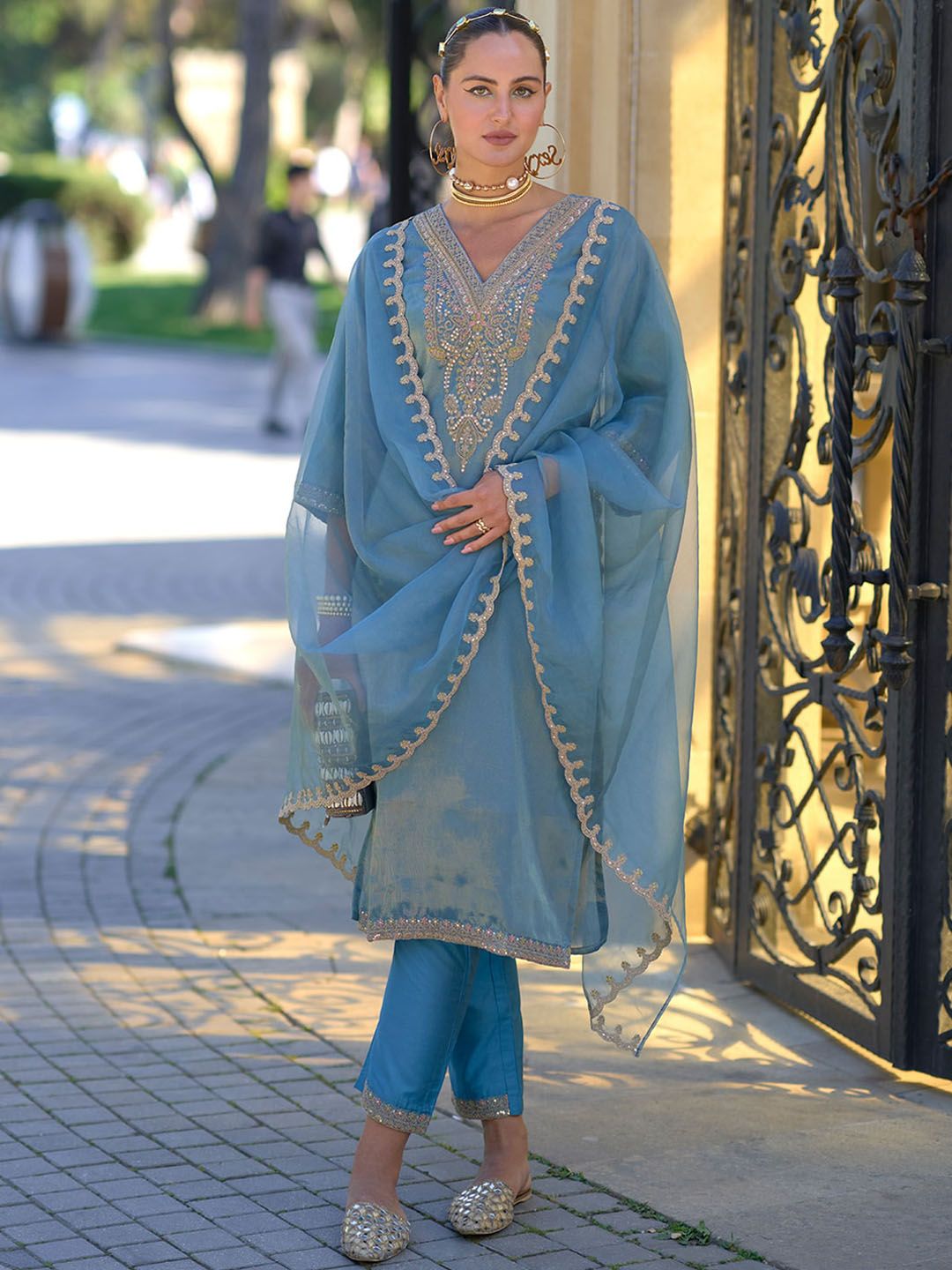Dhiyona IE Ethnic Motifs Embroidered Sequinned Straight Kurta With Trousers & Dupatta