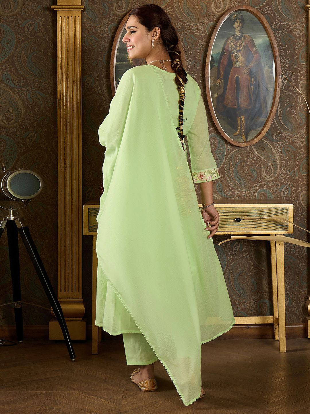 Dhiyona IE Floral Embroidered Empire Thread Work Pure Cotton Kurta With Trousers & Dupatta
