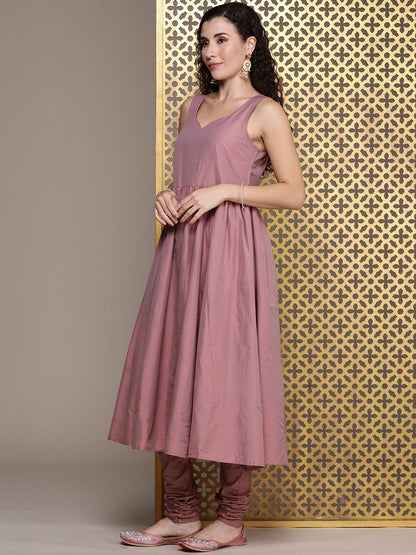 Dhiyona PD Women Women Jashn Kurta With Churidar & Dupatta
