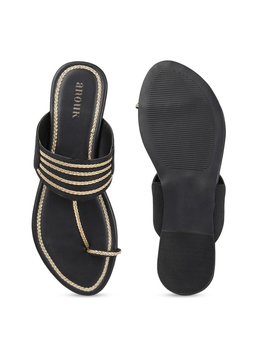 Dhiyona AK Women Black Textured One Toe Flats