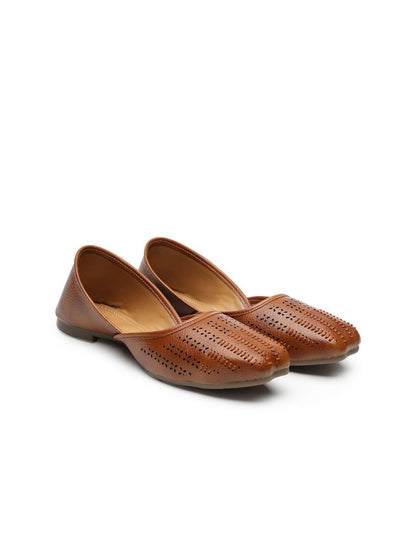 Dhiyona AK Women Ballerinas Flats