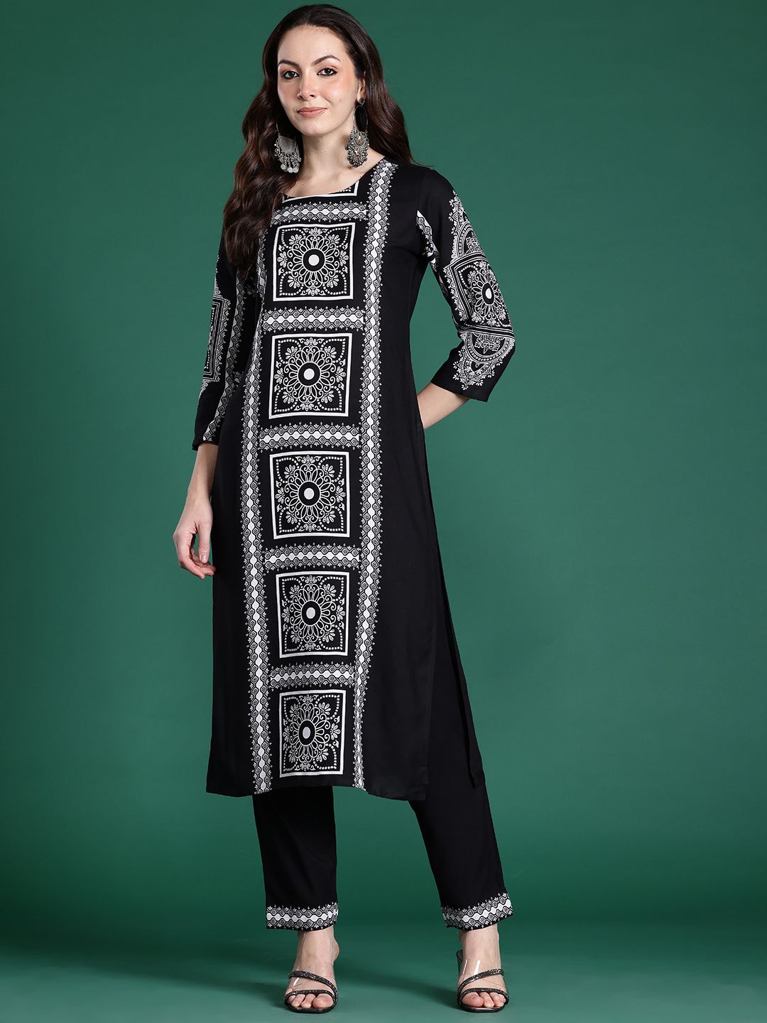 Floral Printed Regular Kurta with Trousers
