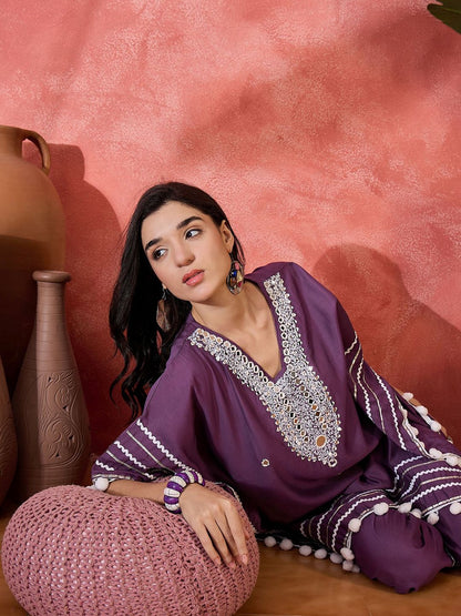 Dhiyona SN Women's Floral Embroidered Square Neck Mirror Work Kaftan Kurta With Trousers