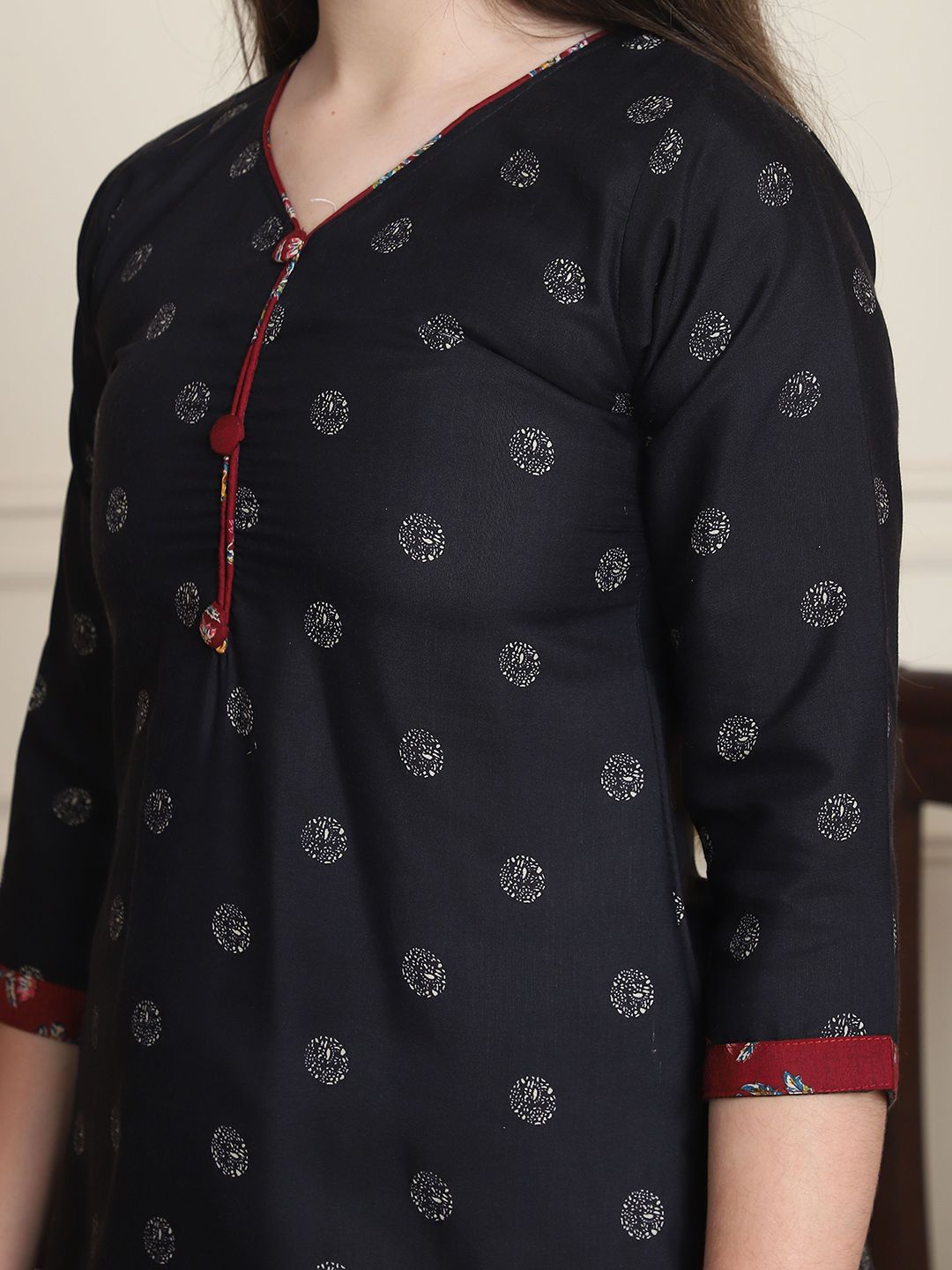 Dhiyona KL Floral Printed V-Neck Straight Kurta With Patiala & Dupatta
