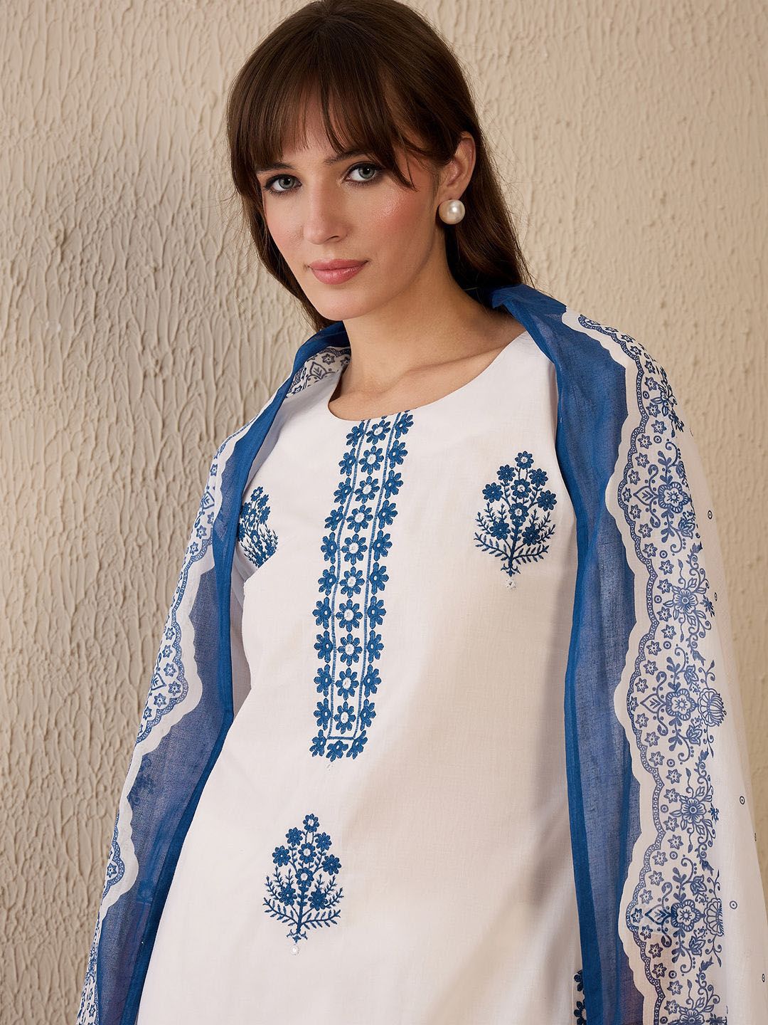 Women Floral Embroidered Regular Thread Work Pure Cotton Kurta with Trousers & With Dupatta